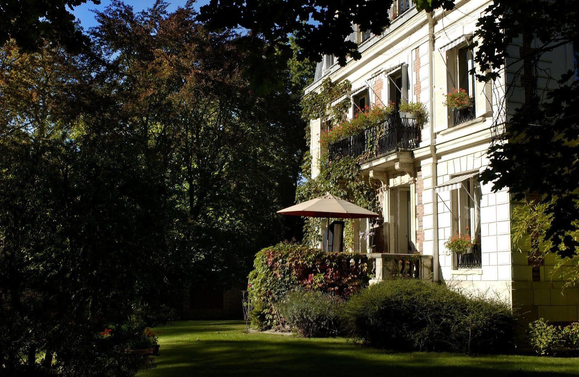 Villa Carioca Maisons-Laffitte Esterno foto